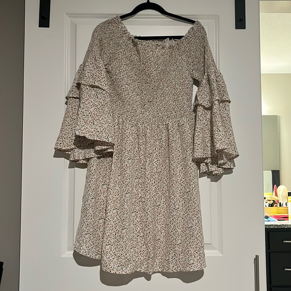 Brand new shein dress, flare sleeves